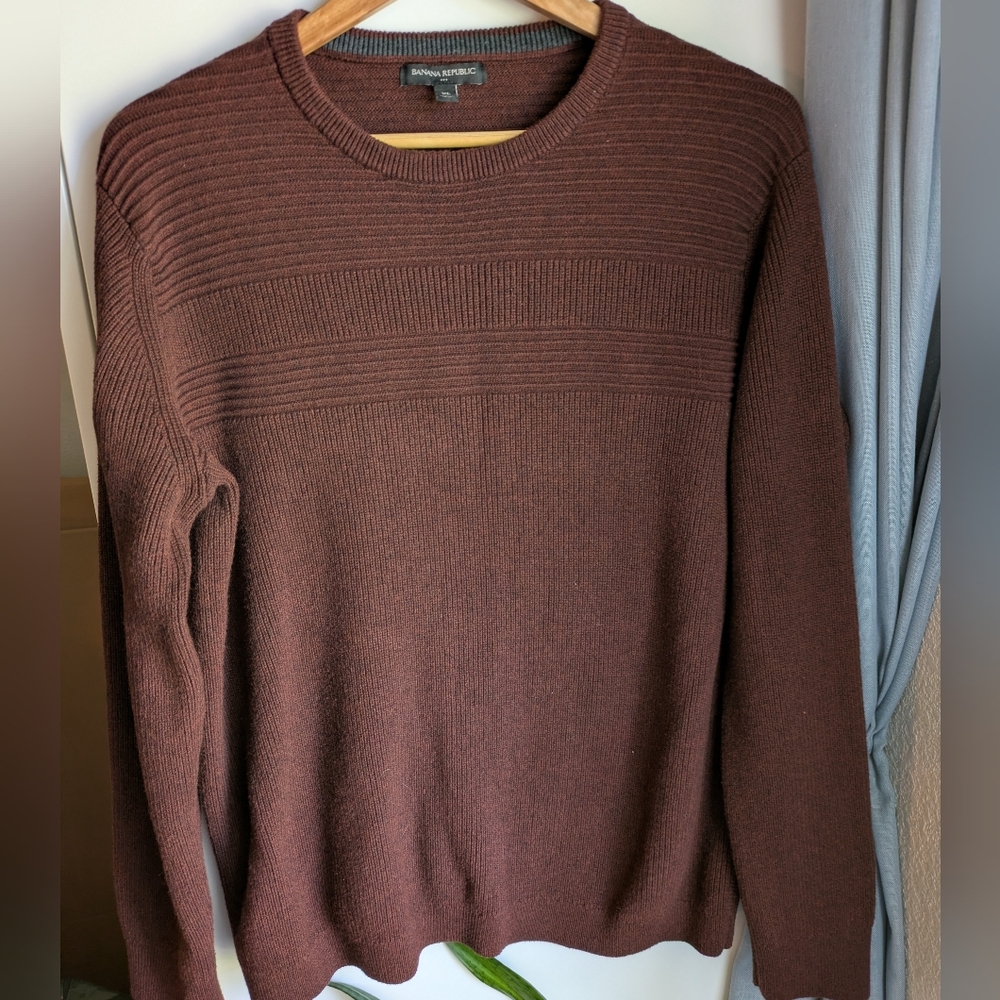 Banana Republic Men's Ribbed Crewneck Sweater-- XL
